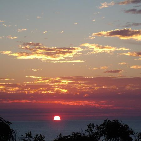 Benji's By The Sea Apartment Scotts Head Bagian luar foto